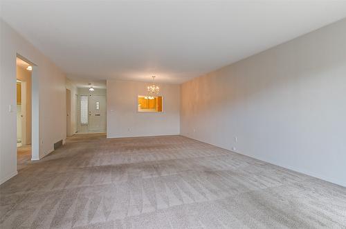 10-1209 Brookside Avenue, Kelowna, BC - Indoor Photo Showing Other Room