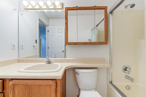 10-1209 Brookside Avenue, Kelowna, BC - Indoor Photo Showing Bathroom