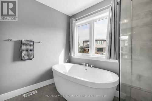 2424 Black Rail Terrace, London South, ON - Indoor Photo Showing Bathroom