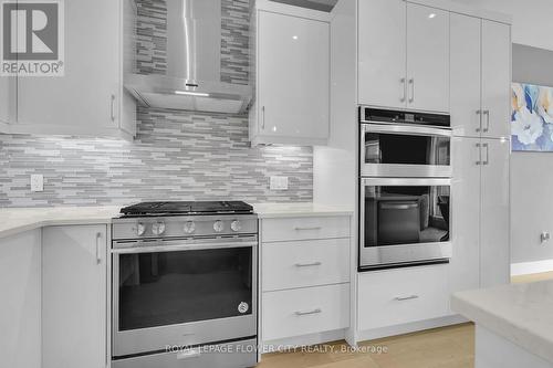 2424 Black Rail Terrace, London South, ON - Indoor Photo Showing Kitchen With Upgraded Kitchen