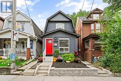 1254 WOODBINE AVENUE  Toronto, ON M4C 4E6