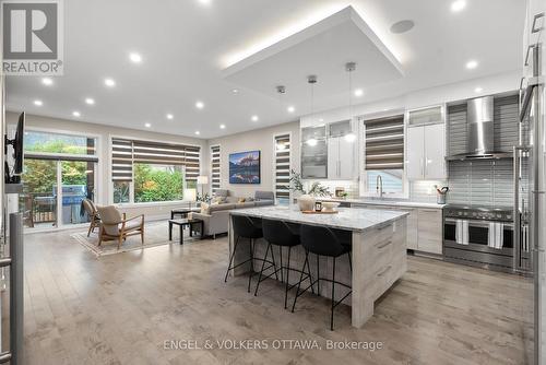 190 Northwestern Avenue, Ottawa, ON - Indoor Photo Showing Kitchen With Upgraded Kitchen