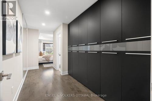 190 Northwestern Avenue, Ottawa, ON - Indoor Photo Showing Other Room