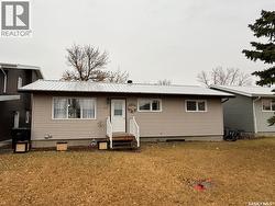912 Larson CRESCENT  Eston, SK S0L 1A0