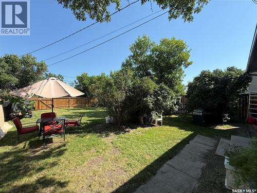 912 Larson Crescent, Eston, SK - Outdoor