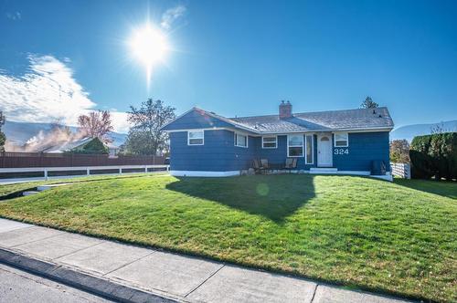 324 Windsor Avenue, Penticton, BC - Outdoor