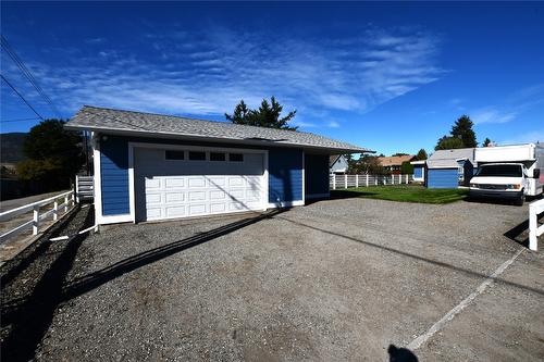 324 Windsor Avenue, Penticton, BC - Outdoor