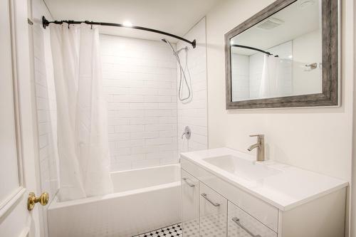 Bathroom - 3485 Rue Durocher, Montréal (Le Plateau-Mont-Royal), QC - Indoor Photo Showing Bathroom