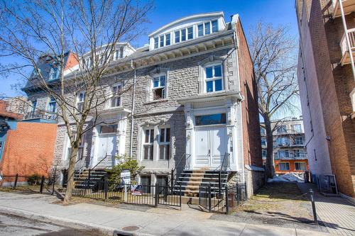 Exterior entrance - 3485 Rue Durocher, Montréal (Le Plateau-Mont-Royal), QC - Outdoor With Facade