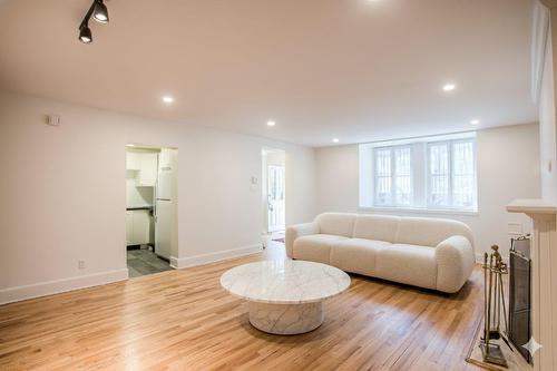 Living room - 3485 Rue Durocher, Montréal (Le Plateau-Mont-Royal), QC - Indoor Photo Showing Living Room