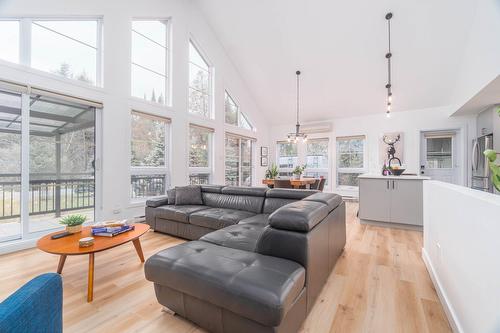 Interior - 120 Ch. Du Faubourg, Mont-Tremblant, QC - Indoor Photo Showing Living Room