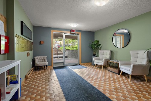 104-2610 Graham St, Victoria, BC - Indoor