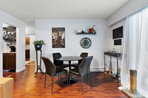104-2610 Graham St, Victoria, BC - Indoor Photo Showing Dining Room