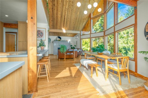 6869 Philip Rd, Lantzville, BC 