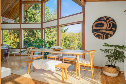 6869 Philip Rd, Lantzville, BC 