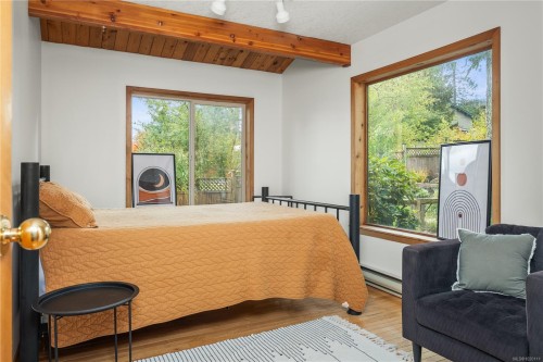 6869 Philip Rd, Lantzville, BC 