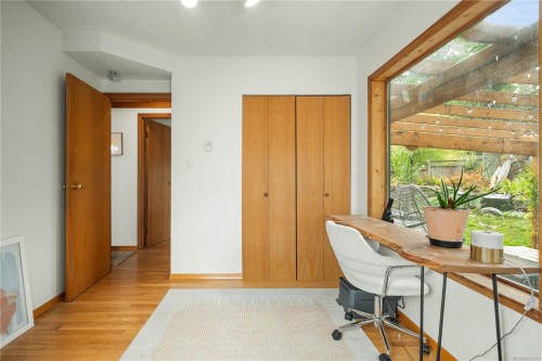 6869 Philip Rd, Lantzville, BC 