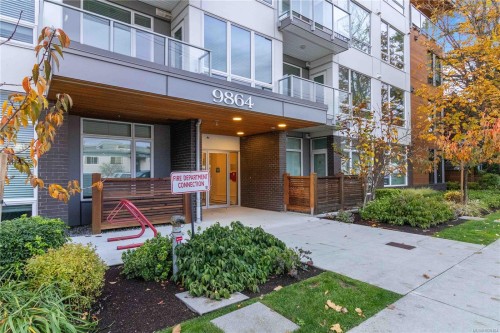 302-9864 Fourth St, Sidney, BC - Outdoor With Balcony With Facade