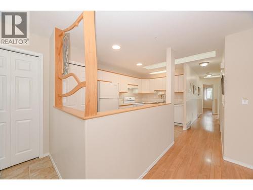 111 Harbourfront Drive Nw Unit# 47, Salmon Arm, BC - Indoor