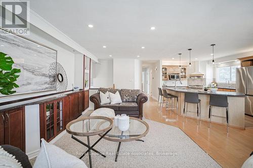 3143 Michael Crescent, Burlington, ON - Indoor