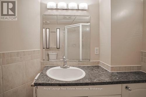 3143 Michael Crescent, Burlington, ON - Indoor Photo Showing Bathroom
