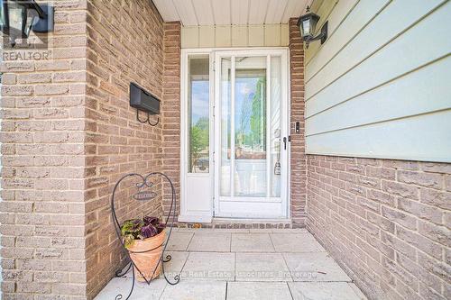 3143 Michael Crescent, Burlington, ON - Outdoor With Exterior