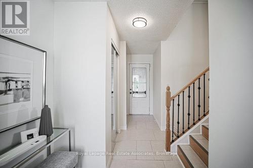 3143 Michael Crescent, Burlington, ON - Indoor Photo Showing Other Room