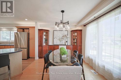 3143 Michael Crescent, Burlington, ON - Indoor Photo Showing Dining Room
