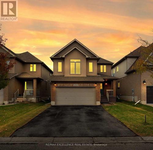 904 Frontenac Crescent, Woodstock, ON - Outdoor