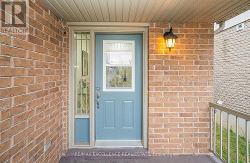 904 Frontenac Crescent, Woodstock, ON - Outdoor With Exterior