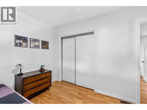 1112 Pinecrest Lane, Kelowna, BC - Indoor