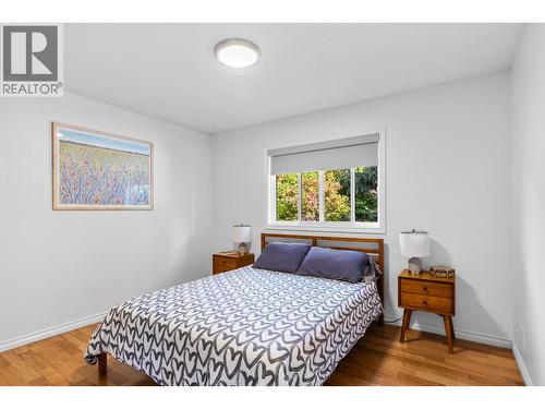 1112 Pinecrest Lane, Kelowna, BC - Indoor Photo Showing Bedroom