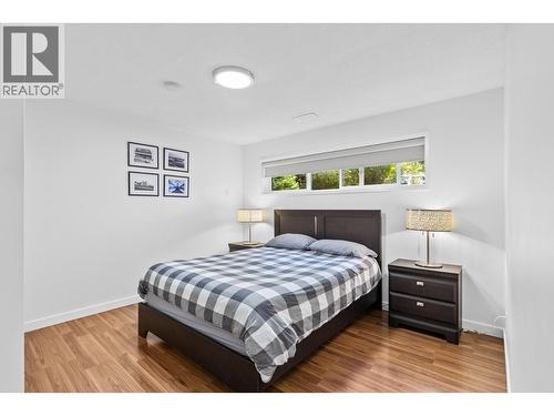 1112 Pinecrest Lane, Kelowna, BC - Indoor Photo Showing Bedroom
