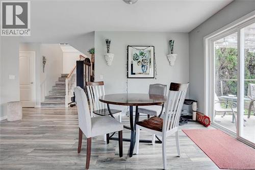 351 Phipps - 331-351 Phipps Crescent, Kelowna, BC - Indoor Photo Showing Dining Room
