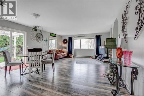 351 Phipps - 331-351 Phipps Crescent, Kelowna, BC - Indoor