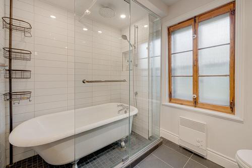 Salle de bains - 212 Rue Dombourg, Neuville, QC - Indoor Photo Showing Bathroom