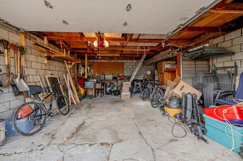 Garage - 212 Rue Dombourg, Neuville, QC - Indoor Photo Showing Garage