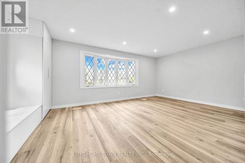 5 Centennial Drive, Brockton, ON - Indoor Photo Showing Other Room