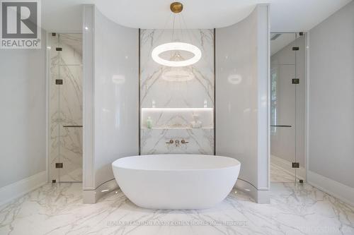 117 Yonge Boulevard, Toronto, ON - Indoor Photo Showing Bathroom