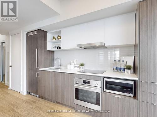 4605 - 55 Cooper Street, Toronto, ON - Indoor Photo Showing Kitchen