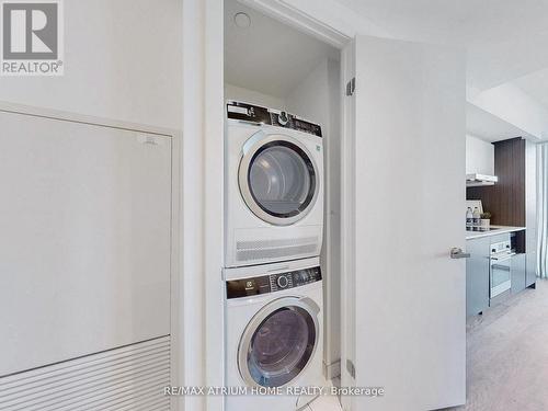 4605 - 55 Cooper Street, Toronto, ON - Indoor Photo Showing Laundry Room