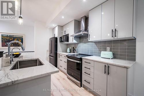 138 COVINGTON CRESCENT  Whitchurch-Stouffville, ON L4A 4W8