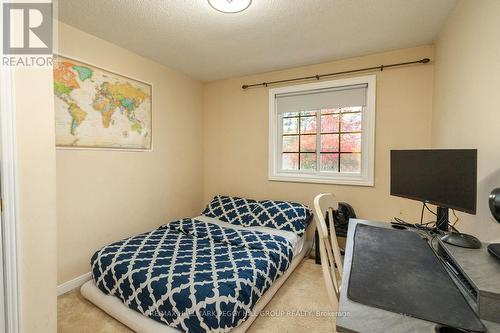 29 Chaucer Crescent, Barrie, ON - Indoor Photo Showing Bedroom