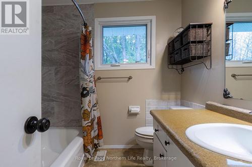 110 Marshall Park Drive, North Bay (Ferris), ON - Indoor Photo Showing Bathroom