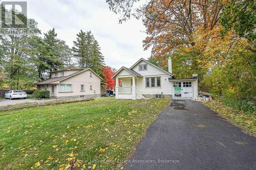 1561 Hurontario Street, Mississauga, ON 