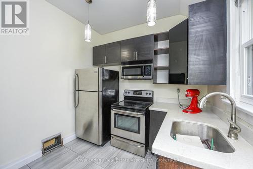 1561 Hurontario Street, Mississauga, ON 