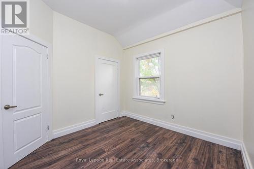 1561 Hurontario Street, Mississauga, ON 