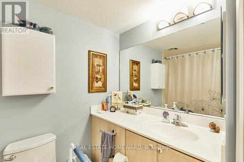 Main Full 4 pc bathrooom - 716 - 340 Watson Street W, Whitby, ON - Indoor Photo Showing Bathroom