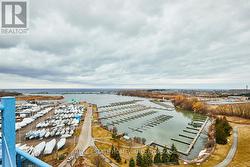 Roof top balcony over looks marina - 