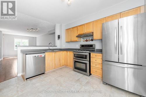 40 Manhattan Crescent, Ottawa, ON - Indoor Photo Showing Kitchen